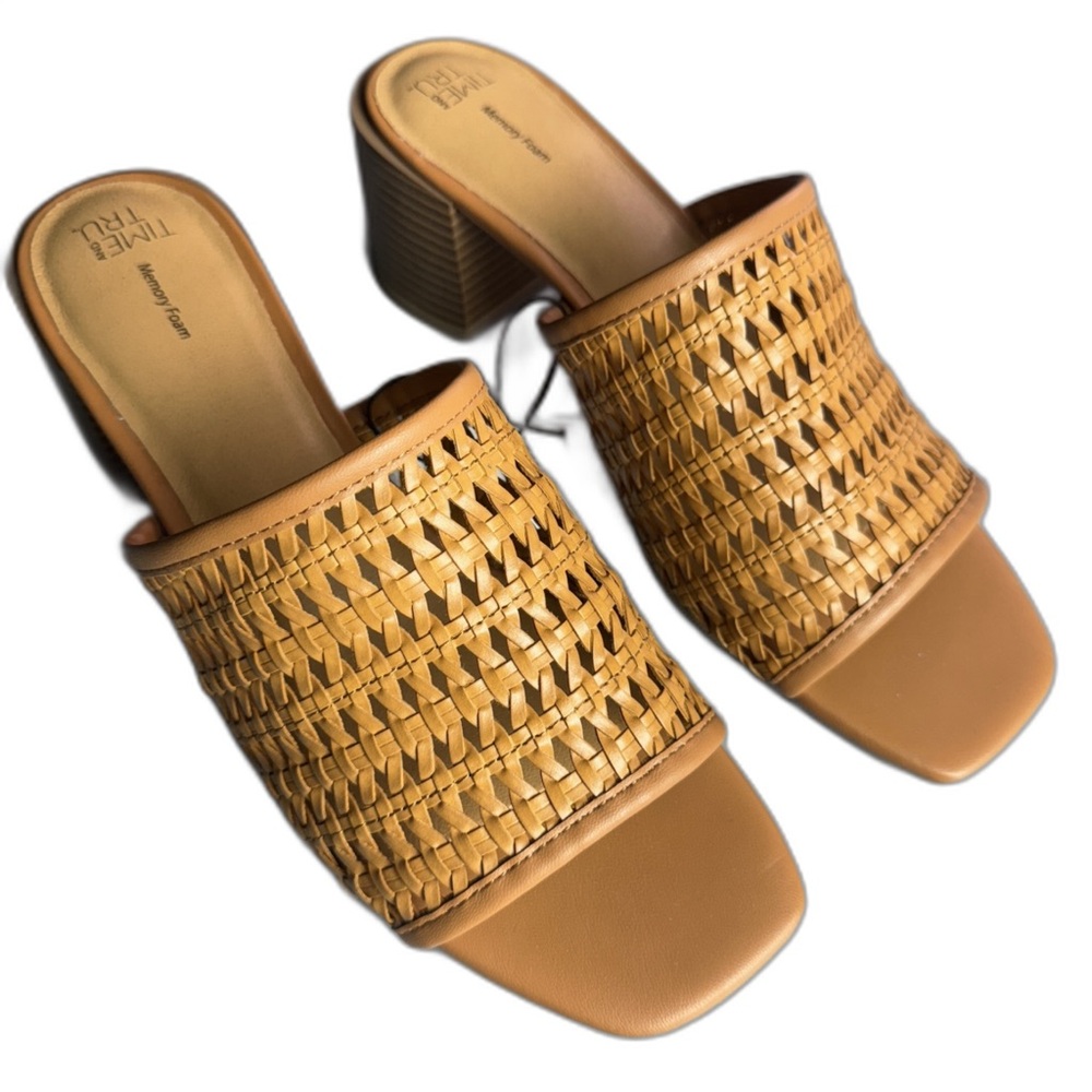 Time and True Memory Foam Woven Sandals